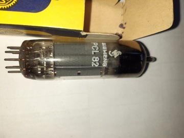 Lampa PCL82