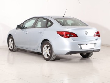 Opel Astra J Sedan 1.6 Twinport ECOTEC 115KM 2016 Opel Astra 1.6 16V, Salon Polska, Skóra, Klima, zdjęcie 3