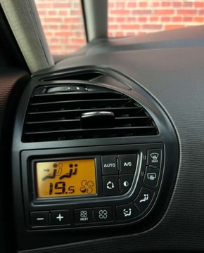 Citroen C4 Picasso I 1.6 THP 156KM 2011 Citroen C4 Picasso Automat LPG Navi Warszawa gwarancja w cenie VRWV 1.6, zdjęcie 27