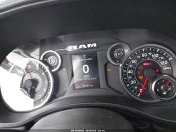  RAM 1500 2024r., 4x4, 5.7L 5.7 Benzyna 395KM, zdjęcie 9