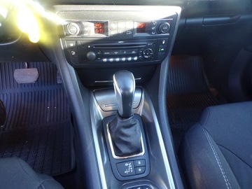 Citroen C5 III Sedan 2.0 HDi FAP 136KM 2008 Citroen C5 2.0 HDI Auto Sprowa .zarejestrowane ., zdjęcie 15