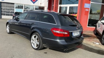 Mercedes Klasa E W212 Kombi 300 CDI BlueEFFICIENCY 231KM 2011 Mercedes-Benz Klasa E Bardzo ladny stan . 3,0 CDI Automat Pneomatyka 3.0, zdjęcie 20