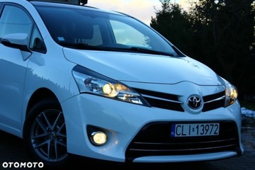 Toyota Verso Minivan Facelifting 1.6 D-4D 112KM 2015 Toyota Verso Toyota Verso 1.6 D-4D 7-Sitzer StartStop Skyview Edition 1.6, zdjęcie 2