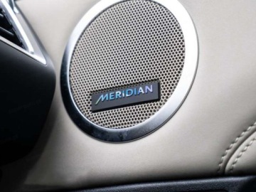 Land Rover Discovery V Terenowy Facelifting 3.0D I6 249KM 2025 Discovery V D250 Dynamic SE 3.0 (249KM) 2025, zdjęcie 12