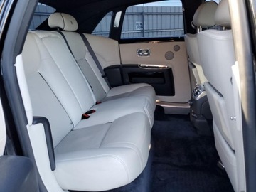 Rolls-Royce 2015 Rolls-Royce Ghost 2015 6.6l 6.6 Benzyna 563KM, zdjęcie 10
