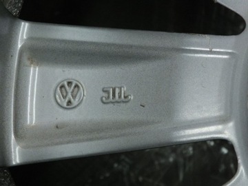 1FA 16 VW Polo IV 5x100 ET47 6,5J ø57 2G0601025AE