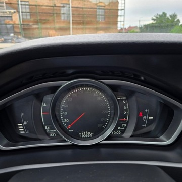 Volvo V40 II Cross Country 2.0 D2 DRIVE-E 120KM 2016 Volvo V40 II 2.0 D2 Drive-E Summum, zdjęcie 30