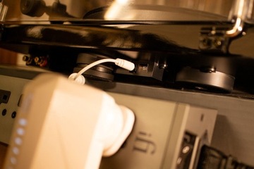 iFi Audio iPower X 9 В/2,5 А ОБНОВЛЕНИЕ КАЧЕСТВА И МОЩНОСТИ СИГНАЛА + СНИЖЕНИЕ ШУМА