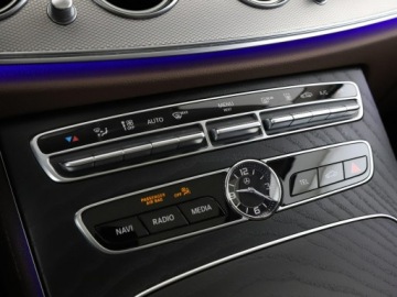 Mercedes Klasa E W213 Kombi 2.0 250 211KM 2017 Mercedes E 250 Avantgarde E250 kamera navi automat, zdjęcie 26
