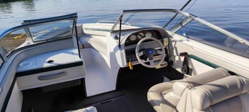 Моторная лодка Four Winns Horizon V8 5.0 Cobra