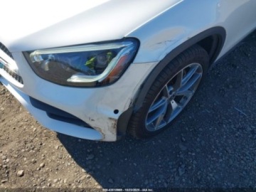 Mercedes GLC C253 2020 Mercedes-Benz GLC 2020 r.,2,0L 300 4MATIC 2.0 Benzyna 255KM, zdjęcie 9