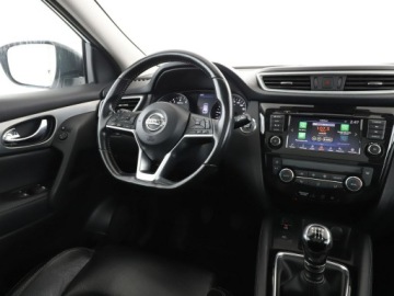 Nissan Qashqai II Crossover Facelifting 1.3 DIG-T  160KM 2019 Nissan Qashqai skóra panorama full LED navi klima, zdjęcie 15