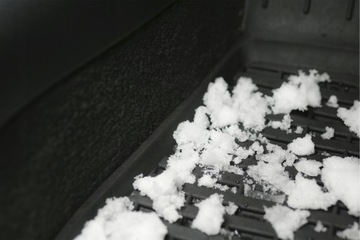 ЧЕРНЫЙ РЕЗИНОВЫЙ АВТОМОБИЛЬНЫЙ КОВРИК, ПОДДОН ВОДИТЕЛЯ