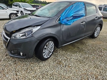 Peugeot 208 1.2Benzyna 2015rok