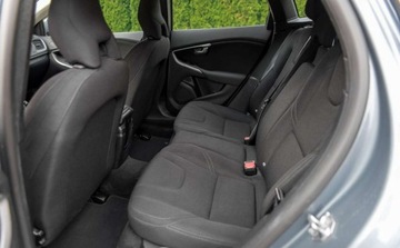 Volvo V40 II Hatchback 2.0 T2 DRIVE-E 122KM 2016 Volvo V40 Volvo V40 T2 Drive-E Kinetic 2.0 Benzyna 122KM, zdjęcie 33