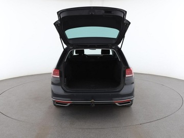 Volkswagen Passat B8 GTE Variant Facelifting 1.4 TSI Plug-In-Hybrid 218KM 2021 Volkswagen Passat 1.4GTE PHEV Automat Panorama, zdjęcie 18