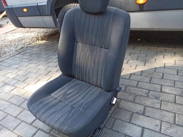 DACIA DUSTER I SEDADLO PRAVÝ PŘEDNÍ