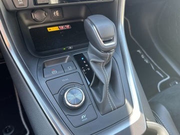 Toyota RAV4 V SUV Plug-In Facelifting 2.5 Hybrid Dynamic Force 306KM 2025 Od ręki - GR Sport 2.5 Plug-In Hybrid 306KM | Podgrzewane fotele!, zdjęcie 9