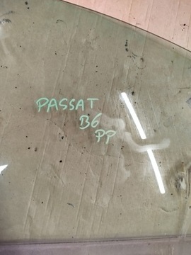 SKLO (OKNO) BOČNÍ DVEŘE PRAVÁ PŘEDNÍ VW PASSAT B6
