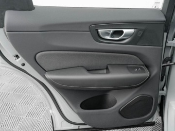 Volvo XC60 II 2023 Volvo XC 60 CT842AX#B4 B Plus Dark Podgrz.f kier, zdjęcie 22