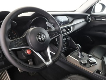 Alfa Romeo Stelvio SUV 2.0 Turbo 280KM 2017 Alfa Romeo Stelvio 4x4, 280KM, skóra, navi, klima, zdjęcie 13