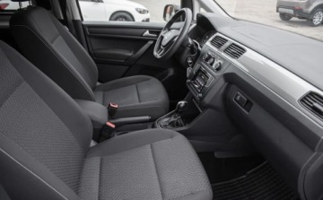 Volkswagen Caddy IV Kombi Maxi 2.0 TDI SCR BlueMotion Technology 150KM 2016 Volkswagen Caddy 2.0tdi Maxi Lift DsG Navi Winda Dla NiePelnosprawnych, zdjęcie 28