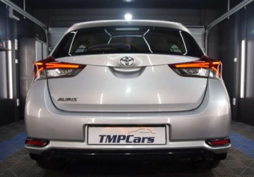 Toyota Auris II Hatchback 5d Facelifting 1.6 Valvematic 132KM 2017 Toyota Auris Polski salon 1.6 benzyna 132 KM Klimatyzacja Hatchback 1.6, zdjęcie 10