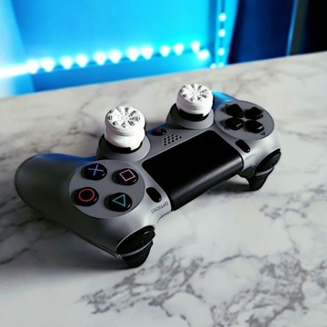 Nakładki Na Analogi KontrolFreek Galaxy PS4 Białe