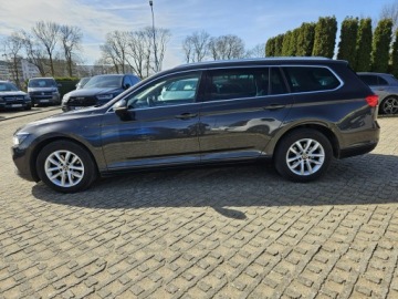 Volkswagen Passat B8 Variant Facelifting 2.0 TDI SCR 150KM 2021 Volkswagen Passat Variant 2,0 diesel 150KM DSG LED, zdjęcie 18