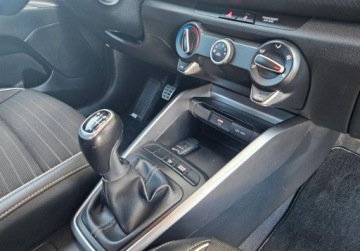 Kia Rio IV Hatchback 5d Facelifting 1.0 T-GDI 100KM 2022 Kia Rio GT-Line, Niski przebieg, Benzyna Hybryda 100 KM,Polecam Benzyna, zdjęcie 20