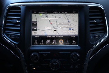 Jeep Grand Cherokee IV Terenowy Facelifting 3.0 V6 CRD 250KM 2015 Jeep Grand Cherokee 3.0 CRD, Salon Polska, 246 KM, zdjęcie 17