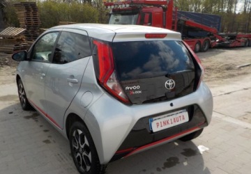 Toyota Aygo II Hatchback 3d Facelifting 1.0 VVT-i 72KM 2021 Toyota Aygo Okazja Benzyna 72KM, zdjęcie 7