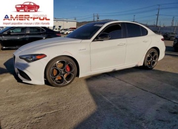 Alfa Romeo Giulia II Sedan Facelifting 2.0 Turbo 280KM 2022 Alfa Romeo Giulia Super 2022 2.0 Benzyna 280KM