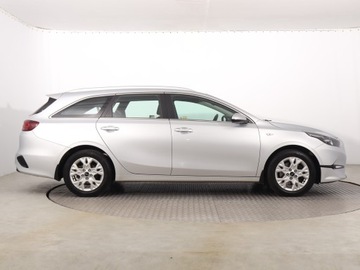 Kia Ceed III Kombi Facelifting 1.5 T-GDI 160KM 2022 Kia Ceed 1.5 T-GDI MHEV, Salon Polska, Serwis ASO, zdjęcie 5