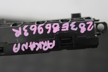 PANEL PŘEPÍNAČE KONZOLA ARKANA 283E86963R