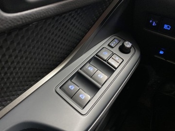 Toyota C-HR I Crossover 1.8 Hybrid 122KM 2019 Toyota C-HR 1.8 Hybrid Premium Toyota C-HR 1.8 Pre, zdjęcie 18