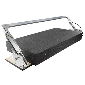 Машина гильотинного типа для резки пенополистирола 132/26см/100Вт BIS