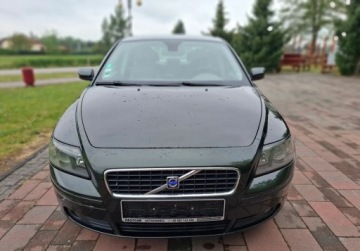Volvo S40 II 2.4 i 140KM 2005 Volvo S40 Niski przebieg 135 tys km 2.4 Benzyna 140KM, zdjęcie 1