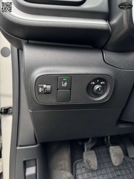 Citroen C3 III Hatchback Facelifting 1.2 PureTech 83KM 2021 Citroen C3 1.2 T Po duzy serwis Szwajcaria - Gwarancja 1.2 Benzyna, zdjęcie 38