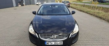 Volvo V60 I Kombi 1.6 T3 150KM 2012 Volvo V60 Volvo V60 T3 Kinetic 1.6 Benzyna 150KM, zdjęcie 1