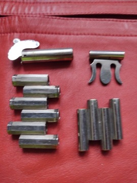 Старые трости для музыкальных инструментов.