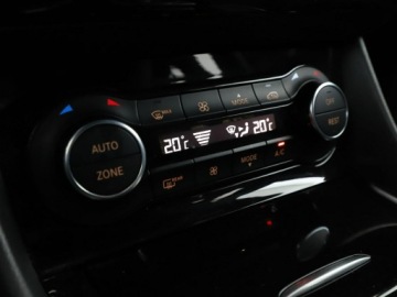 Infiniti Q30 2.0T 211KM 2017 Infiniti Q30 4x4 automat skóra/alcantara navi, zdjęcie 26