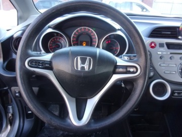 Honda Jazz III 1.4 i-VTEC 100KM 2010 Honda Jaaz 1.4 Automat, zdjęcie 18