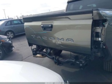 Toyota Tacoma II 2024 Toyota Tacoma SR5 Double Cab 2024 2.4l 2.4 Benzyna 278KM, zdjęcie 4