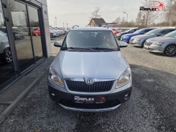 Skoda Fabia II Hatchback Facelifting 1.2 TSI 85KM 2011 Skoda Fabia SCOUT 1.2 Benzyna 86KM Serwis ASO 1.2 Benzyna 86KM, zdjęcie 2