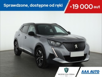 Peugeot 2008 II SUV 1.2 PureTech 100KM 2020 Peugeot 2008 1.2 PureTech, Klima, Klimatronic