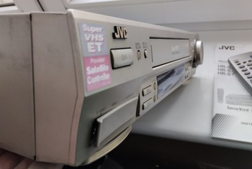 Видеорегистратор JVC HR-S7700 S-VHS, польское меню, оригинальный пульт!