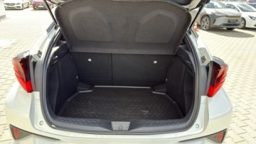 Toyota C-HR I Crossover Facelifting 1.8 Hybrid 122KM 2021 Toyota C-HR 1.8 Hybrid Executive 1.8 Hybrid Execut, zdjęcie 10