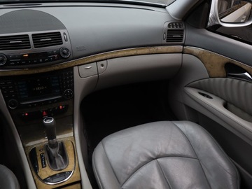 Mercedes Klasa E W211 Kombi S211 3.0 V6 (320 CDI) 224KM 2007 Mercedes E E 320 CDI , 221 KM, Automat, Klima, zdjęcie 7