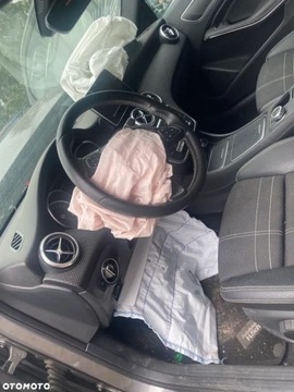 Mercedes Klasa A W176 Hatchback 5d Facelifting 180 122KM 2015 Mercedes-Benz Klasa A 1.6 Benzyna 122KM, zdjęcie 8